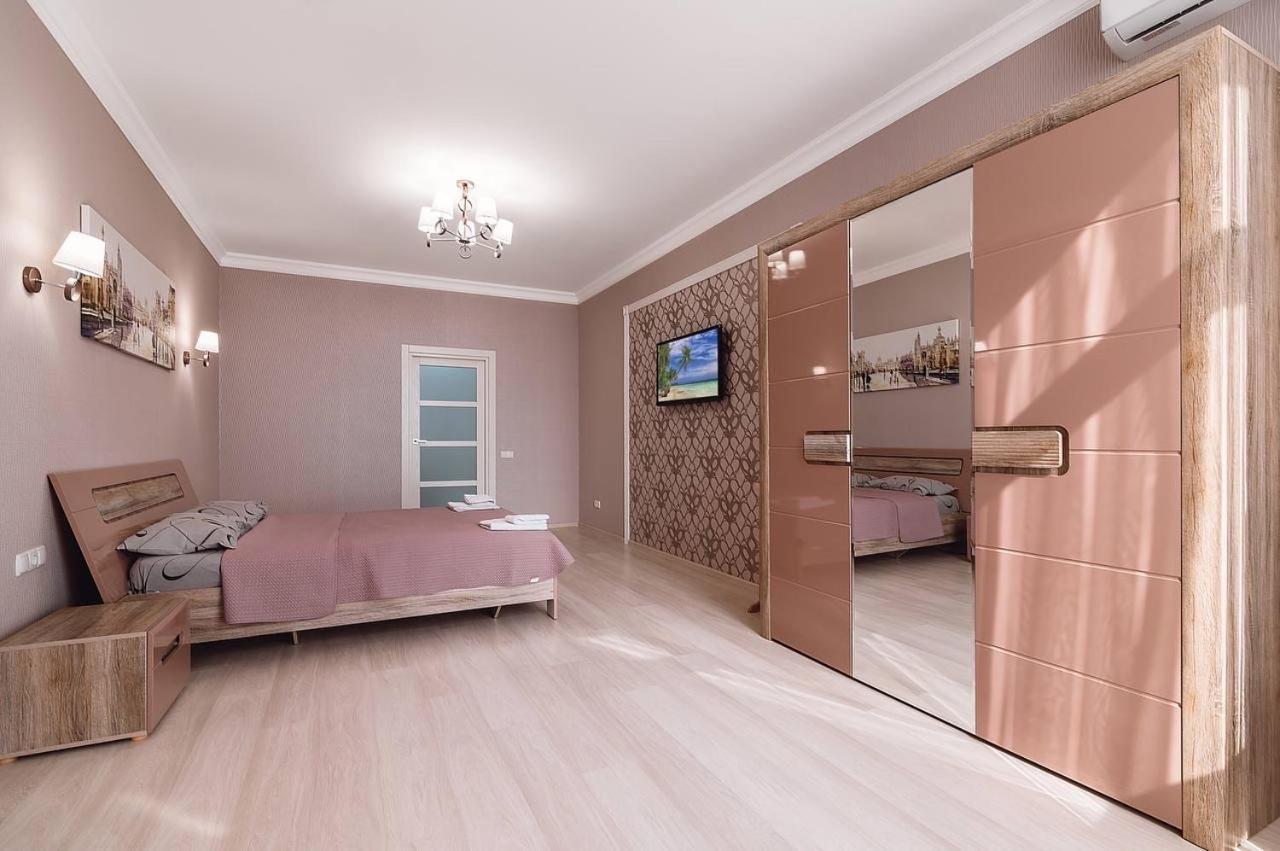 Ferienwohnung Gagarin Plaza Sea View Apart Arcadia 198 Odessa Exterior foto